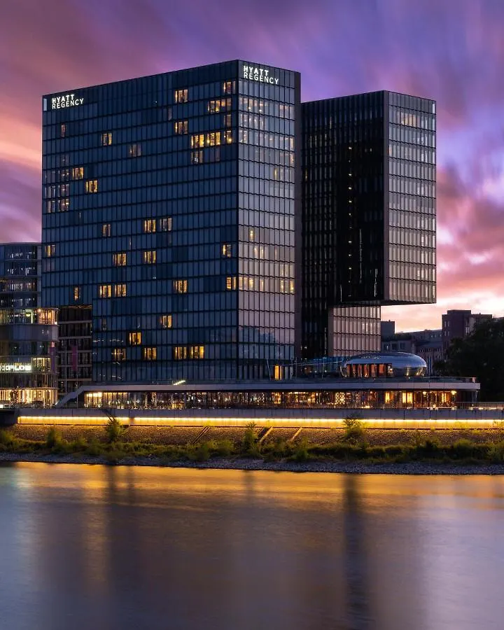 Hyatt Regency Dusseldorf Ξενοδοχείο 5*,